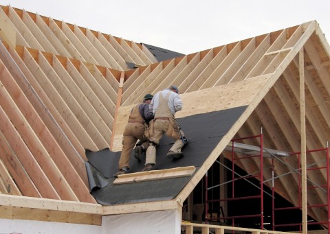 A Skilled Roofer Can Effectively Repair Roof Damage to Palo Alto Homes